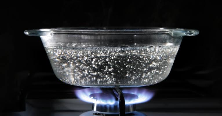 Boil water to prepare saltwater gargle 