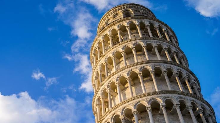 Leaning tower of pisa