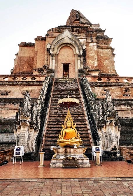 Wat Chedi Luang Temples