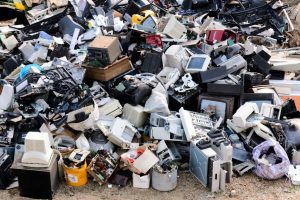 ENVIRONMENTAL IMPACTS OF COMPUTERS