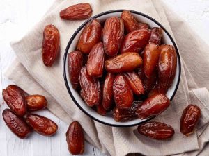 REASONS WHY YOU SHOULD EAT DATES