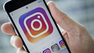HOW TO DELETE REELS ON INSTAGRAM