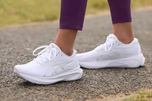 best women walking shoes