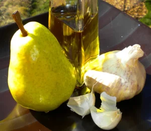 Pear oil and health