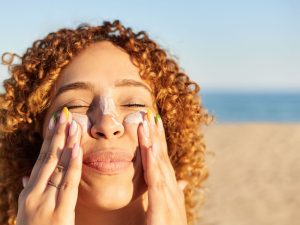 TIPS FOR MAINTAINING SKINCARE ROUTINE