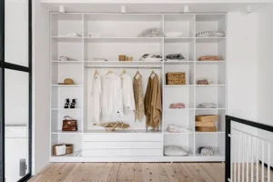 CLOSETS TYPES