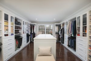 CLOSETS TYPES