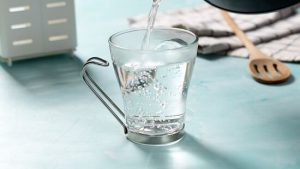 Advantages of gulping hot water