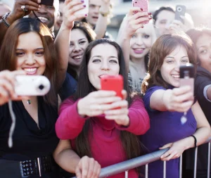 SOCIETY AND CELEBRITY CULTURE