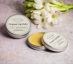 NATURAL LIP MOISTURIZERS ADVANTAGES