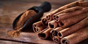 CINNAMON AND HEALTH EFFECTS