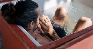 ADVANTAGES OF BATHING COLD WATER