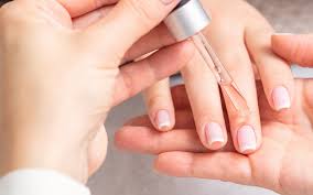 NAILS INJURIES EFFECTS