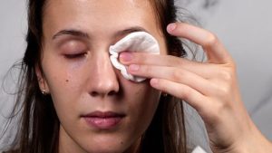 Home remedies and eyes irritation