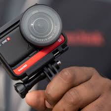 Reviewing Insta360 ONE R 