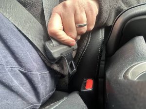 The Advantages of putting on Seat Belts